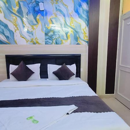Hotel Mannat Centric - Near Lajpat Nagar Metro New Delhi Extérieur photo
